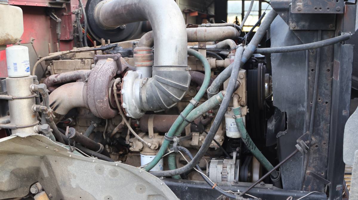 International-9300-diesel-1989-19