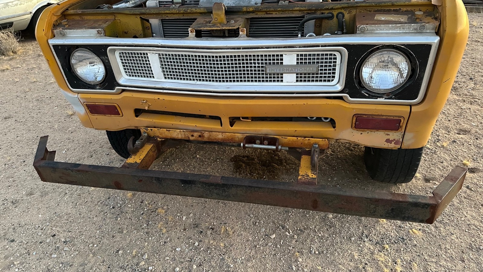 International-Harvester-1210-1972-Standard-Cab-Pickup-2