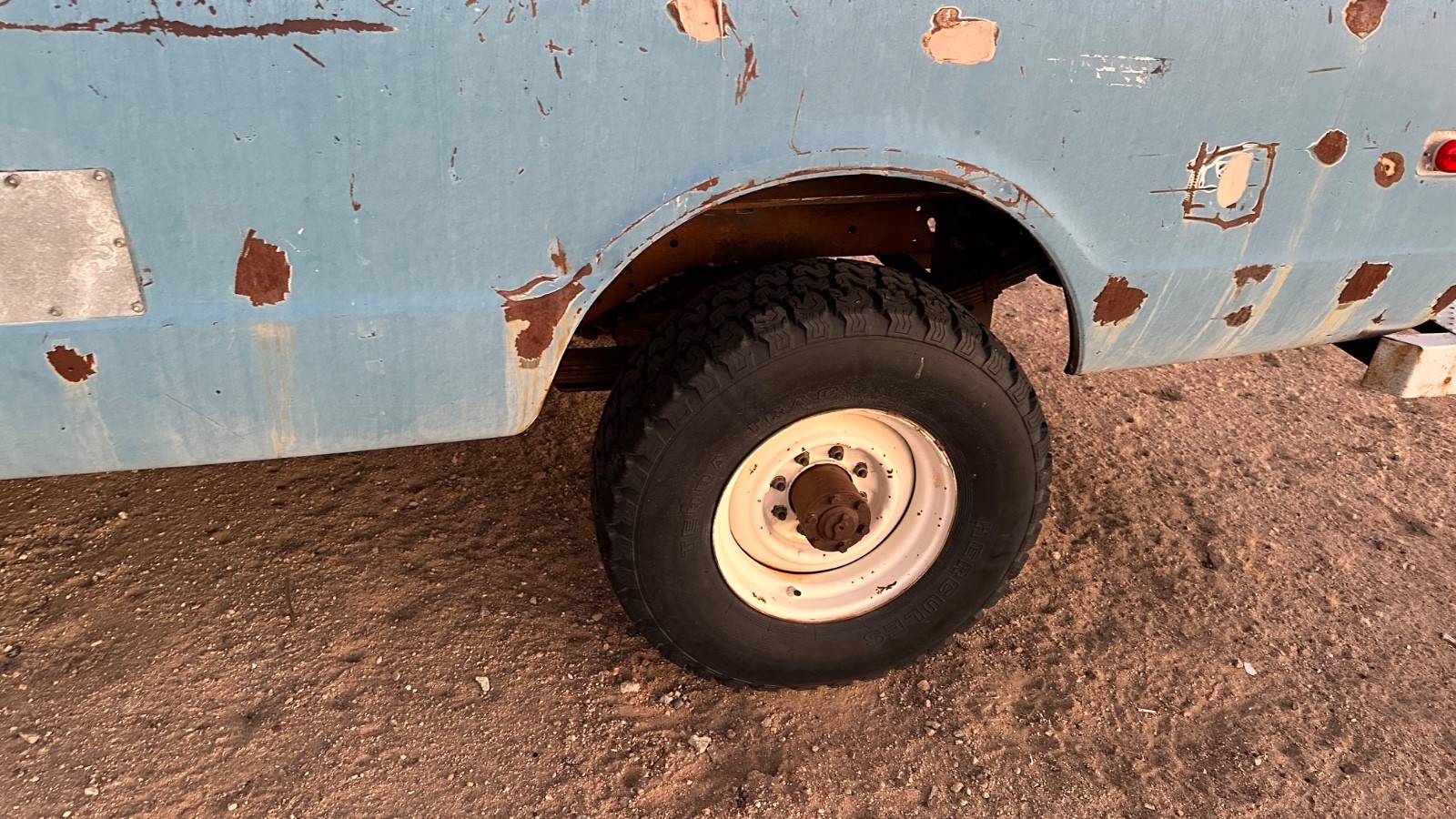 International-Harvester-1210-1972-Standard-Cab-Pickup-6