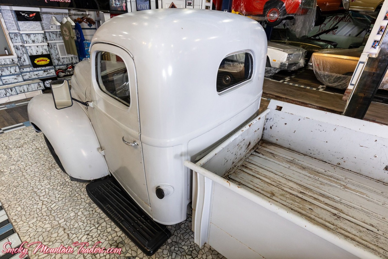 International-Harvester-KB-2-1949-29