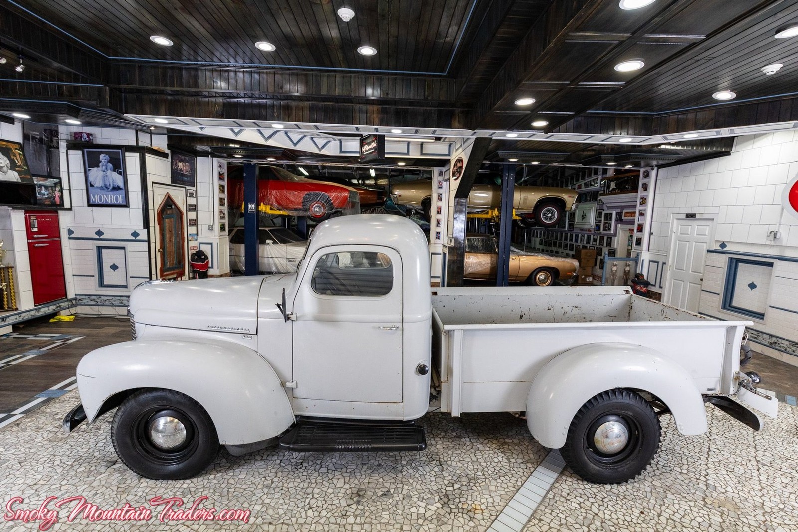 International-Harvester-KB-2-1949-32