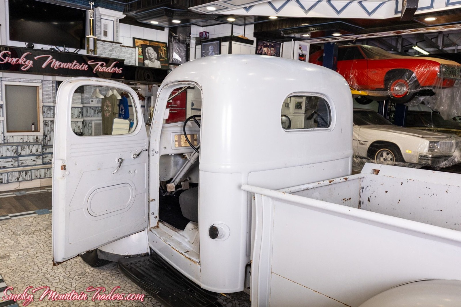 International-Harvester-KB-2-1949-33