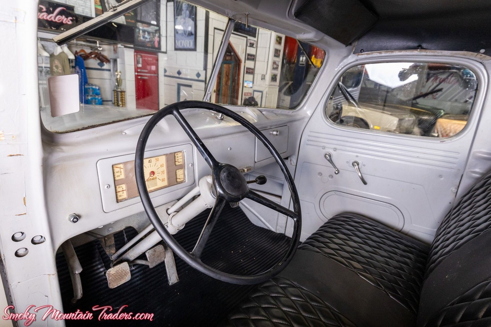 International-Harvester-KB-2-1949-36