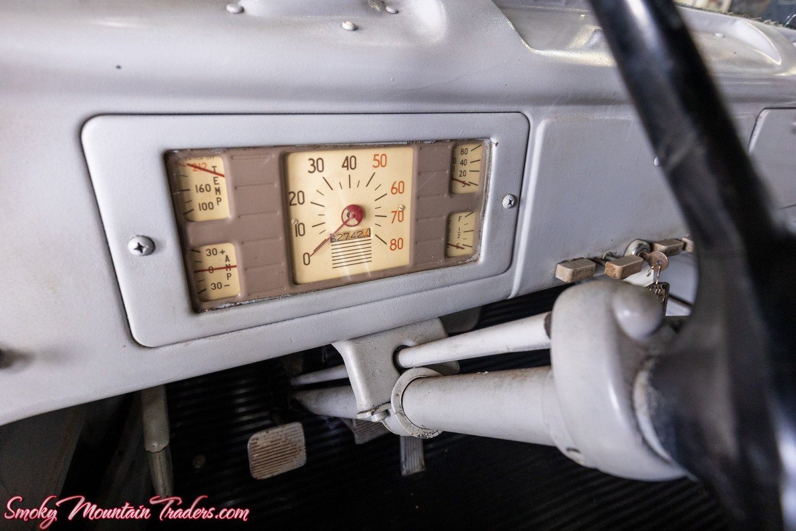 International-Harvester-KB-2-1949-37