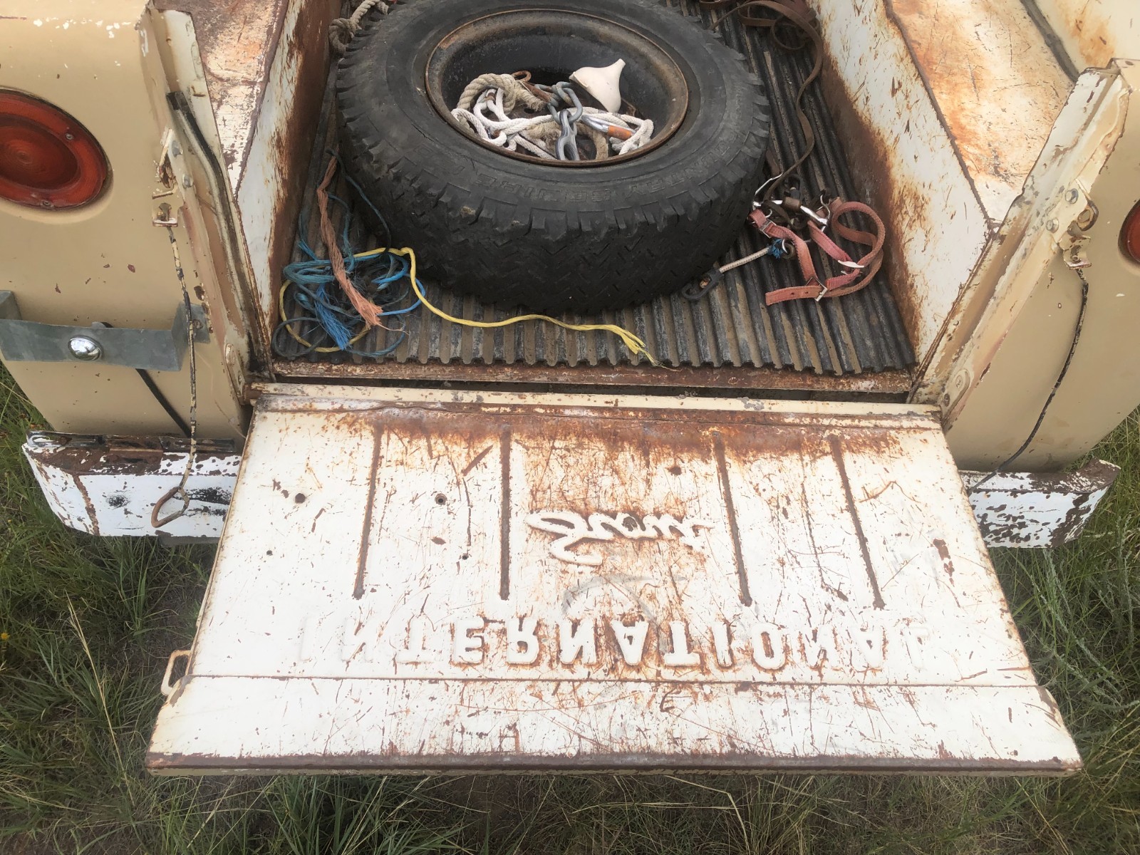International-Harvester-Scout-1961-23