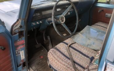 International-Harvester-Travelall-1970-20