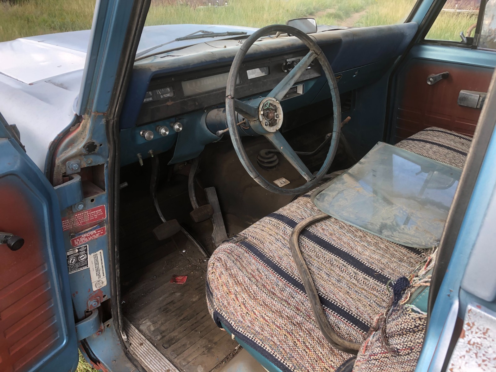 International-Harvester-Travelall-1970-20