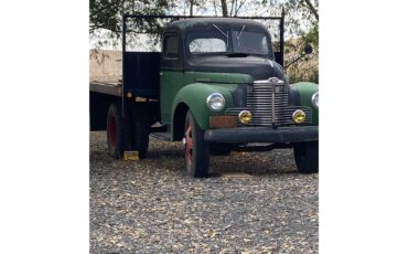 International-Kb5-1948-Green-Green-3