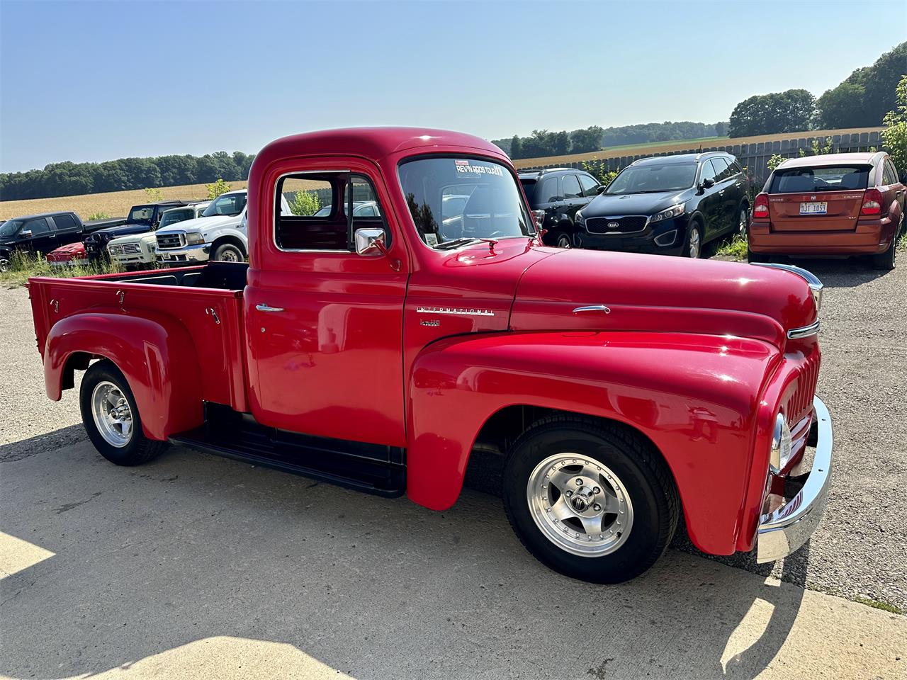 International-L-series-1950-Red-flake-Black-and-red-9