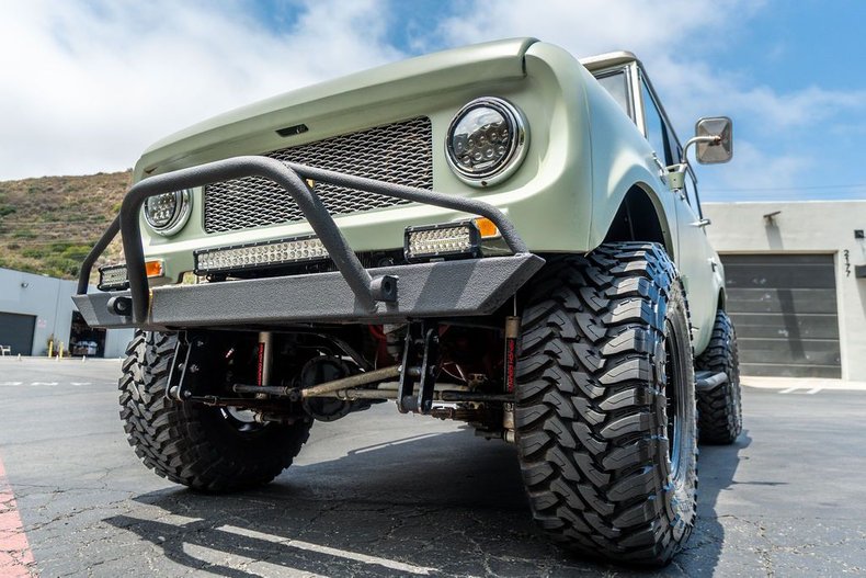 International-Scout-1963-Glen-Green-Tan-25