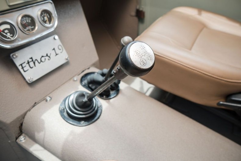 International-Scout-1963-Glen-Green-Tan-48