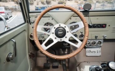 International-Scout-1963-Glen-Green-Tan-6