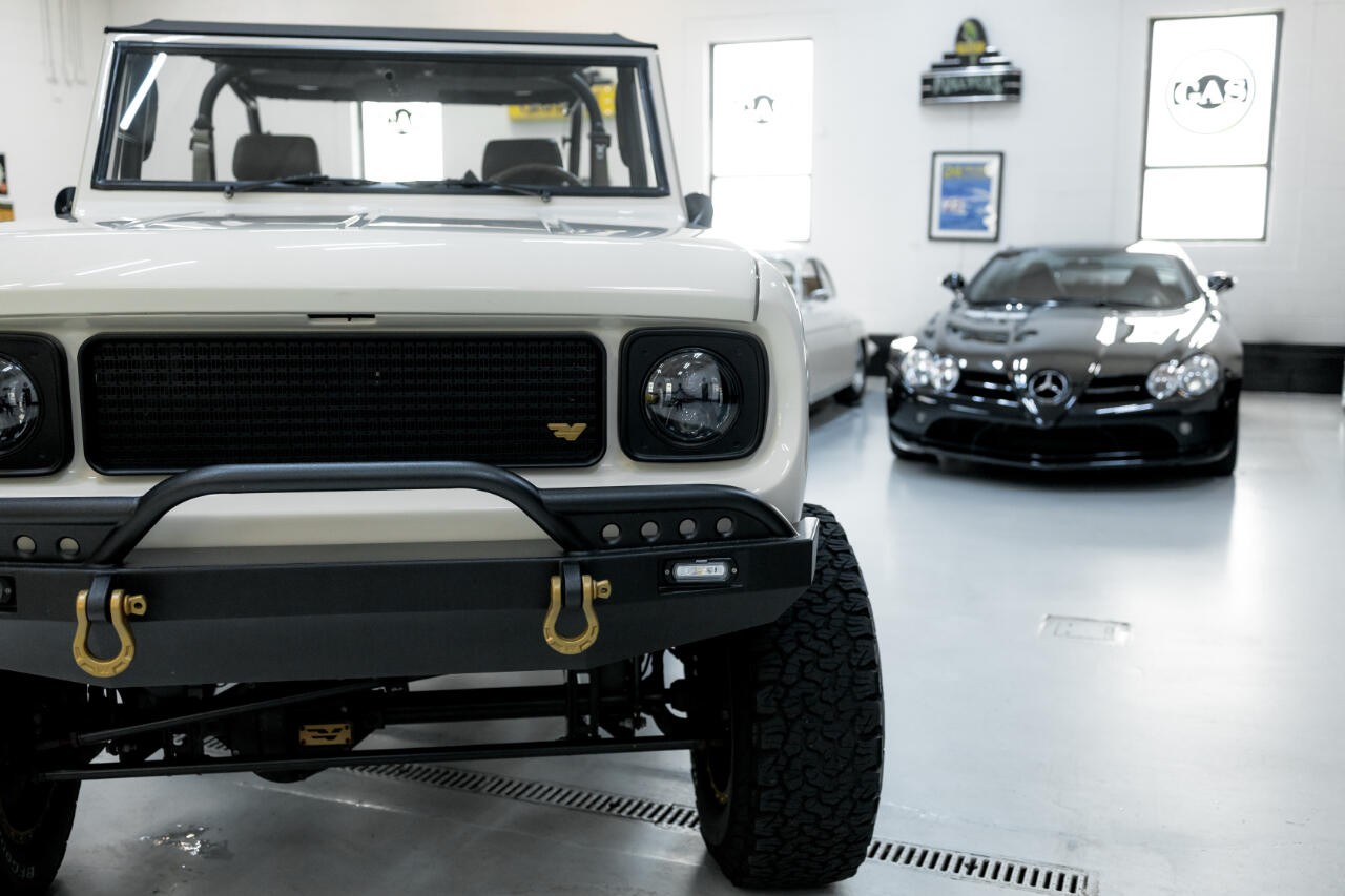 International-Scout-1967-SUV-15