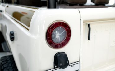 International-Scout-1967-SUV-29