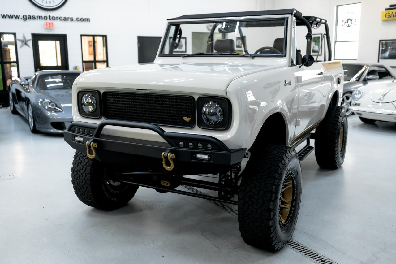 International-Scout-1967-SUV-3