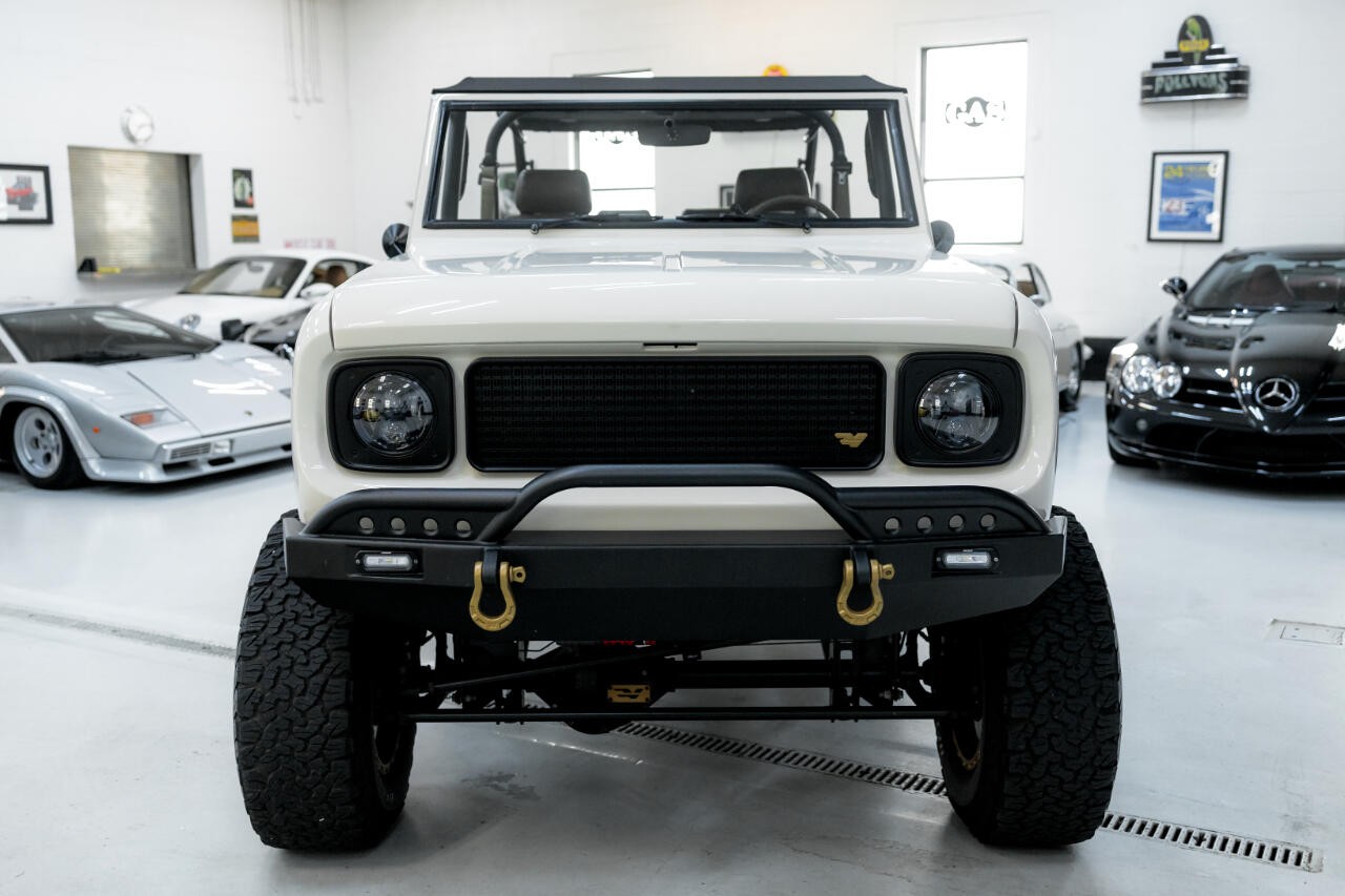 International-Scout-1967-SUV-4