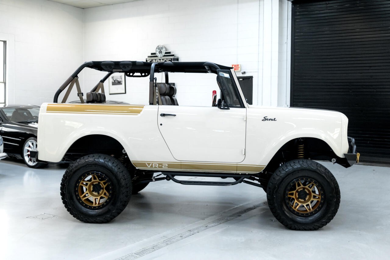 International-Scout-1967-SUV-9