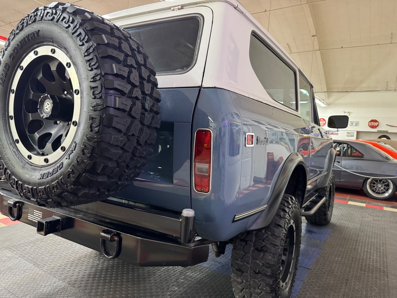 International-Scout-2-1971-2-Door-25