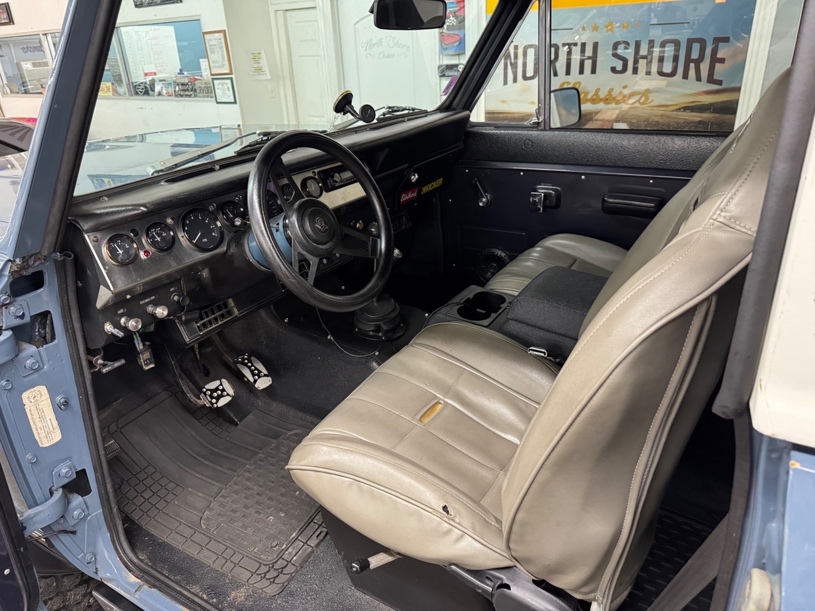 International-Scout-2-1971-2-Door-30