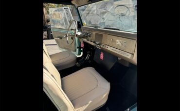 International-Scout-800-1967-Sea-Foam-Green-Tan-Leather-7