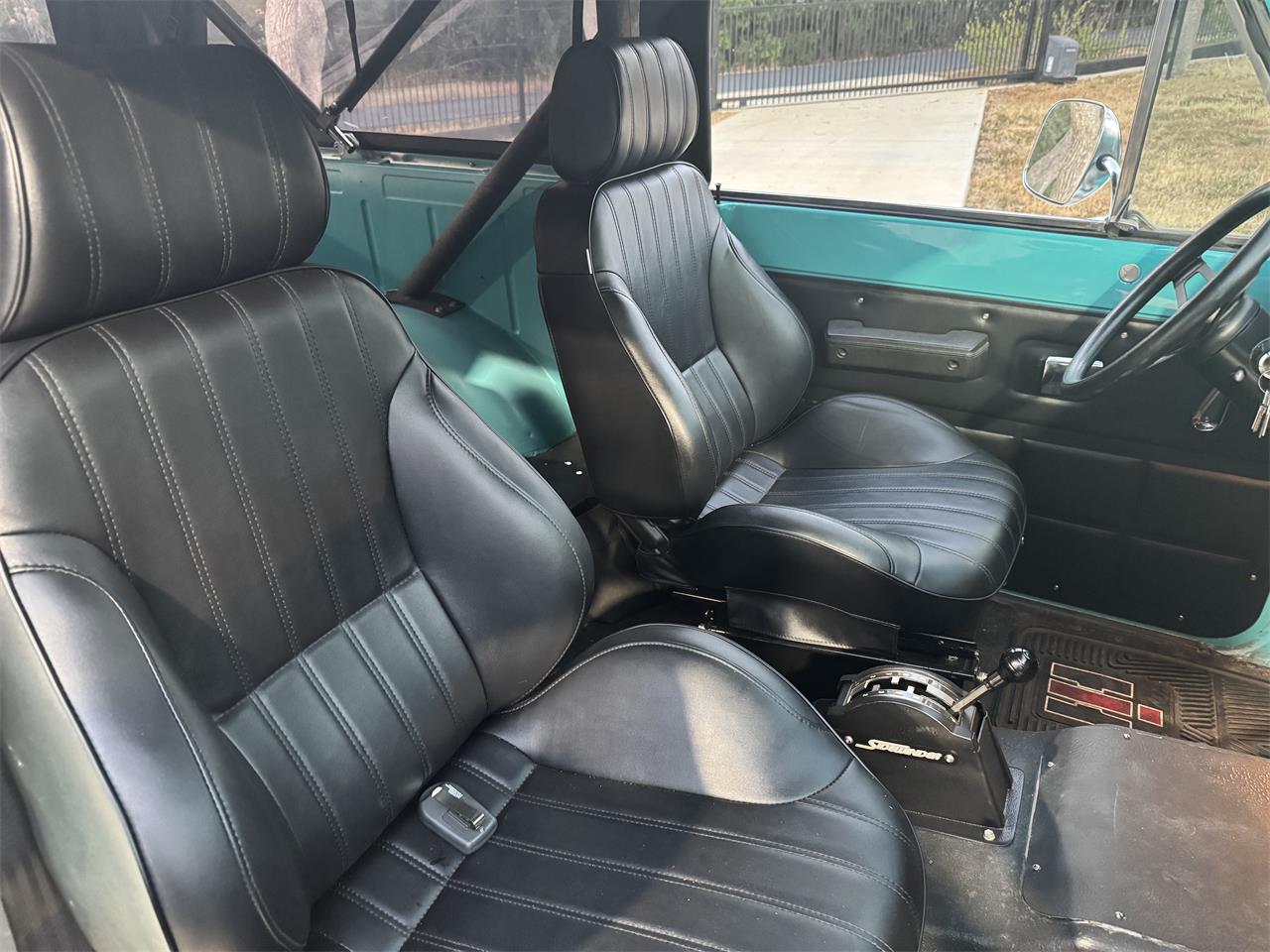 International-Scout-ii-1980-Turquoise-Black-16