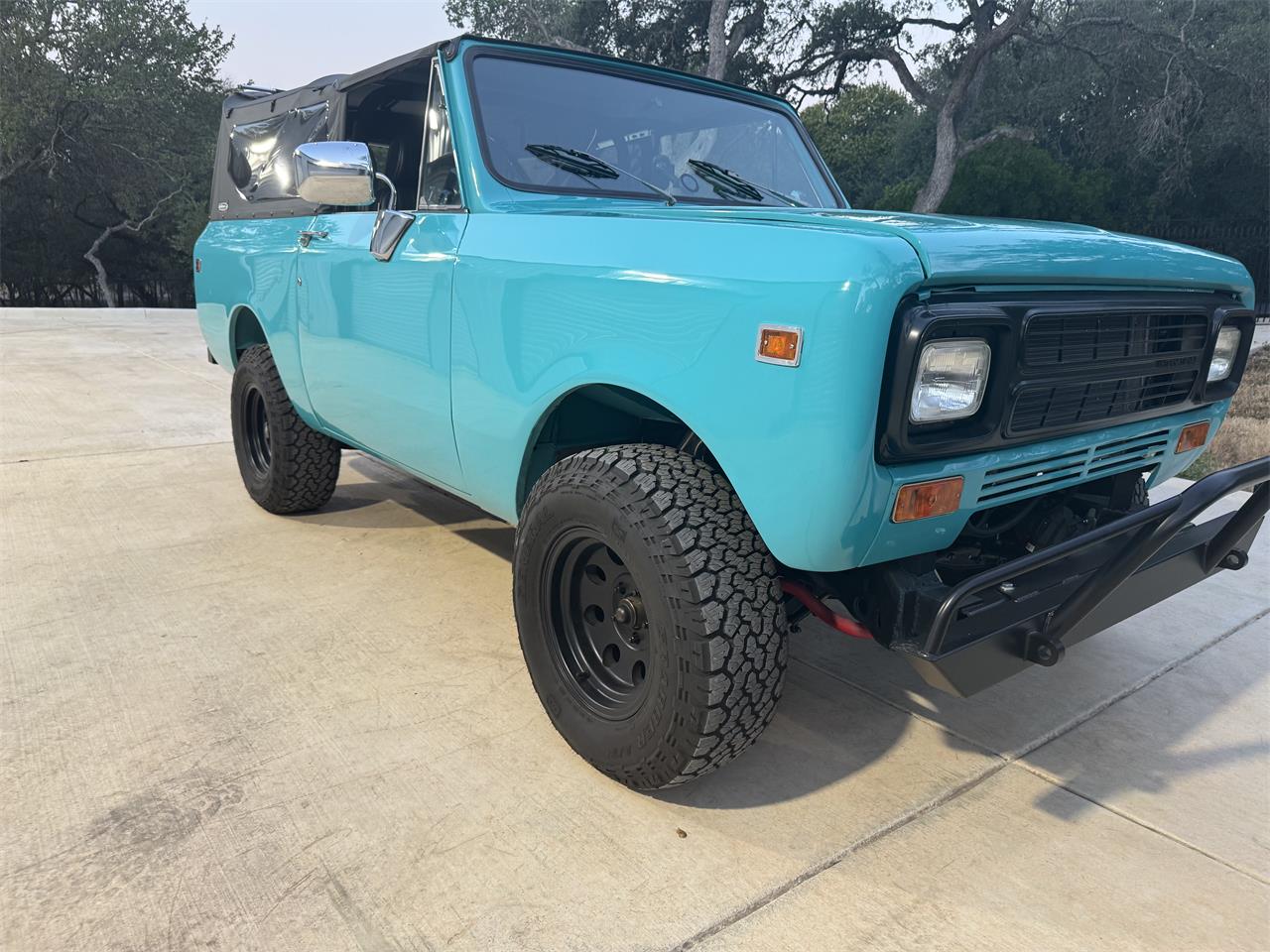 International-Scout-ii-1980-Turquoise-Black-5