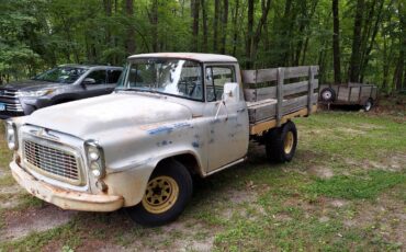 International-b112-1960-white-4