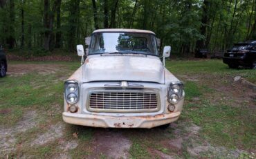 International-b112-1960-white-5