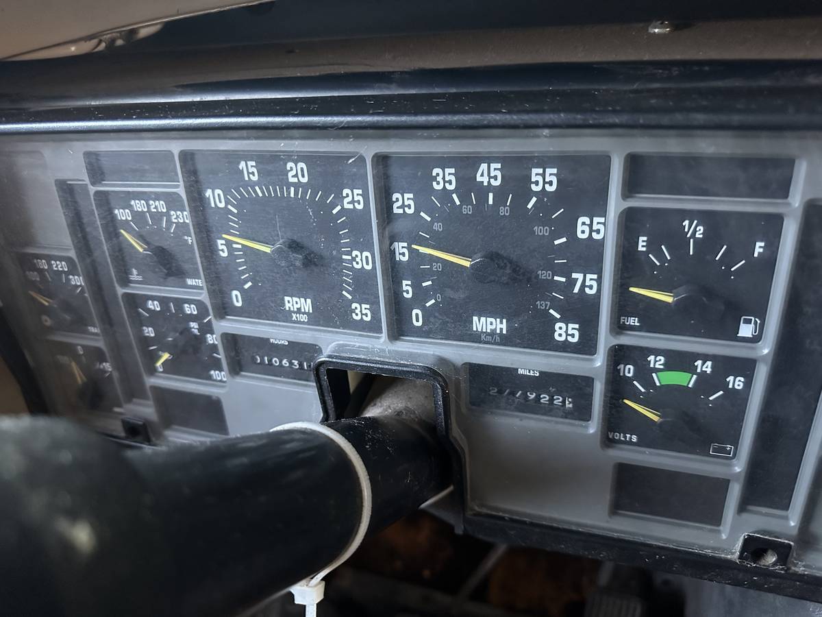 International-blue-bird-model-3800a-diesel-1993-8