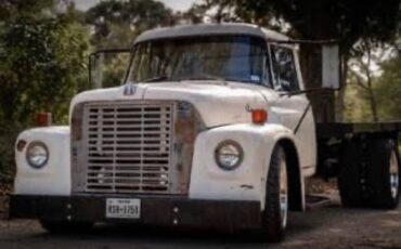 International-diesel-1973-white-2