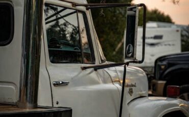 International-diesel-1973-white