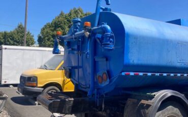 International-diesel-1986-blue-4