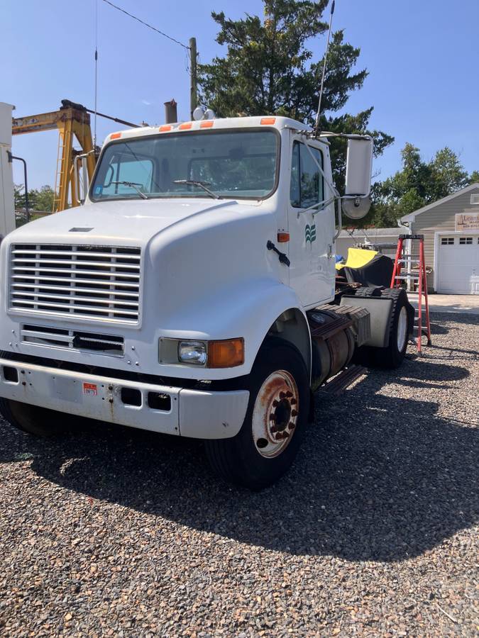 International-diesel-1995-white