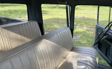 International-harvester-C-series-1966-Blue-Gray-Black-gray-tan-8