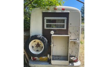 International-harvester-Metro-motor-home-1959-White-Maroon-5