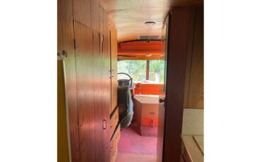International-harvester-Metro-motor-home-1959-White-Maroon-6