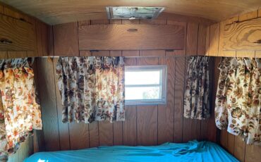 International-harvester-Metro-motor-home-1959-White-Maroon-7