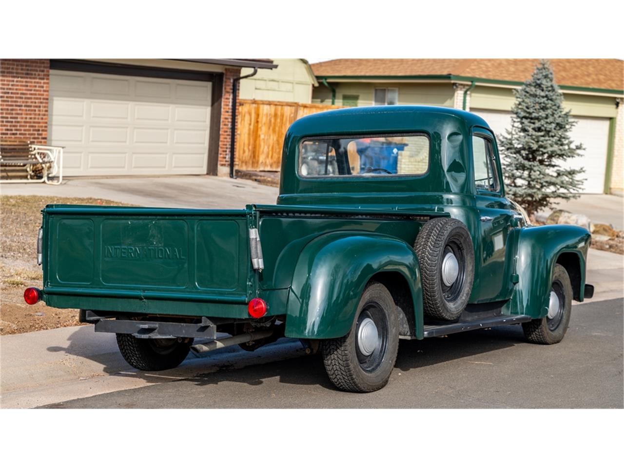 International-harvester-Pickup-1957-Green-Black-1