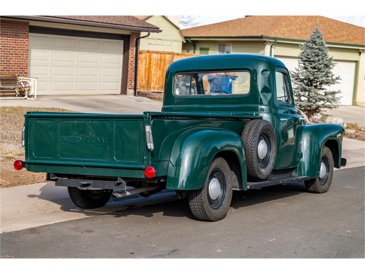 International-harvester-Pickup-1957-Green-Black-19