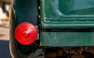 International-harvester-Pickup-1957-Green-Black-28