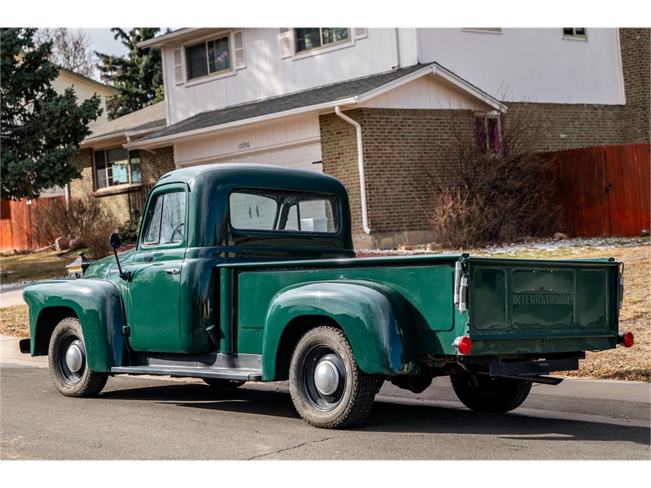 International-harvester-Pickup-1957-Green-Black-5