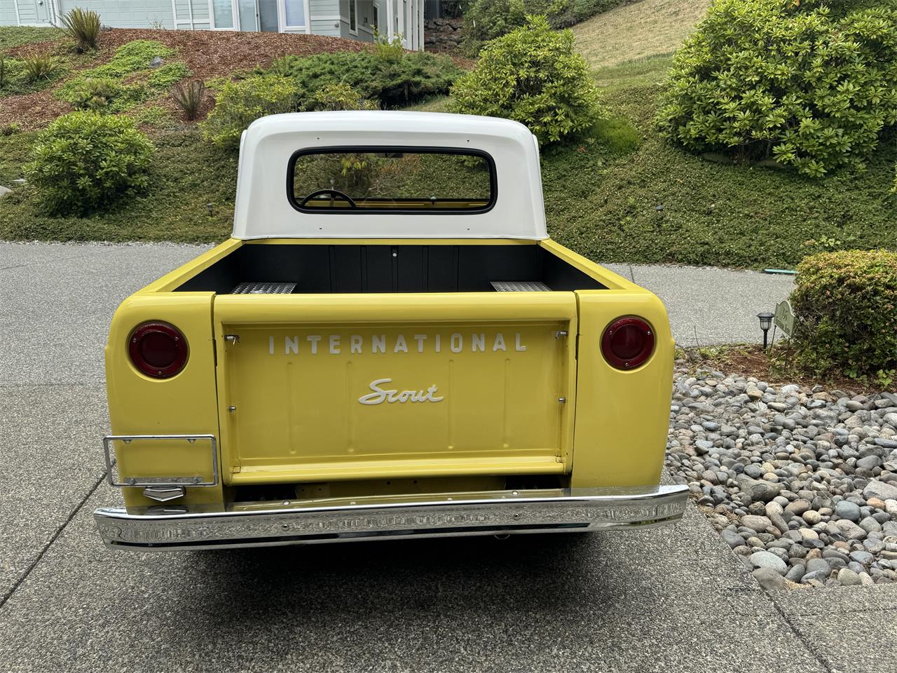 International-harvester-Scout-1963-Yellow-Tan-12