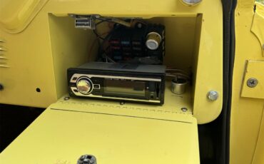 International-harvester-Scout-1963-Yellow-Tan-15