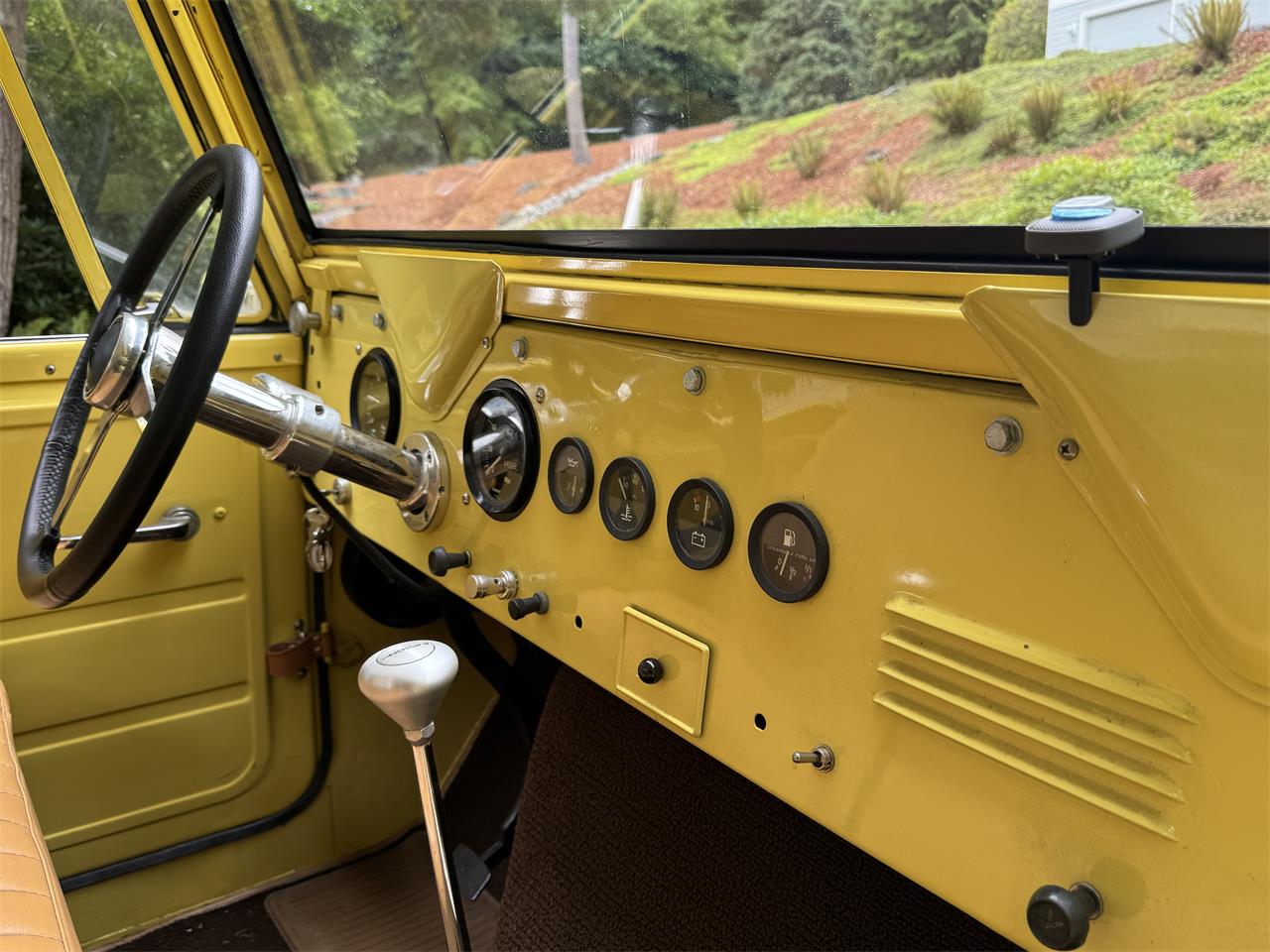 International-harvester-Scout-1963-Yellow-Tan-16