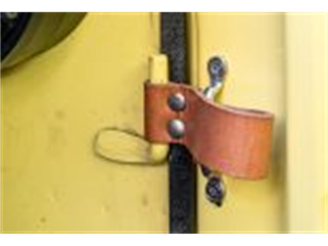 International-harvester-Scout-1963-Yellow-Tan-3