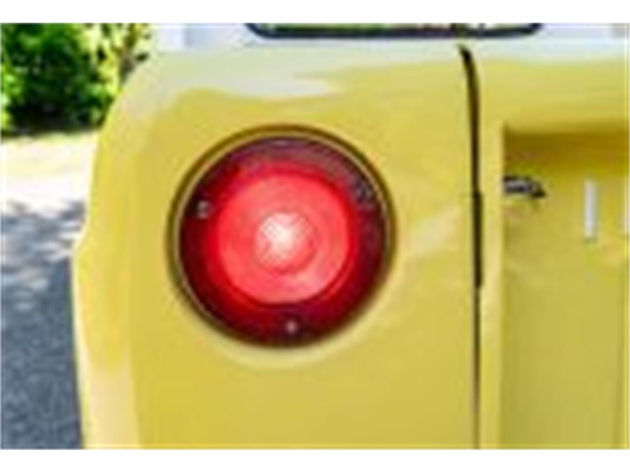 International-harvester-Scout-1963-Yellow-Tan-5
