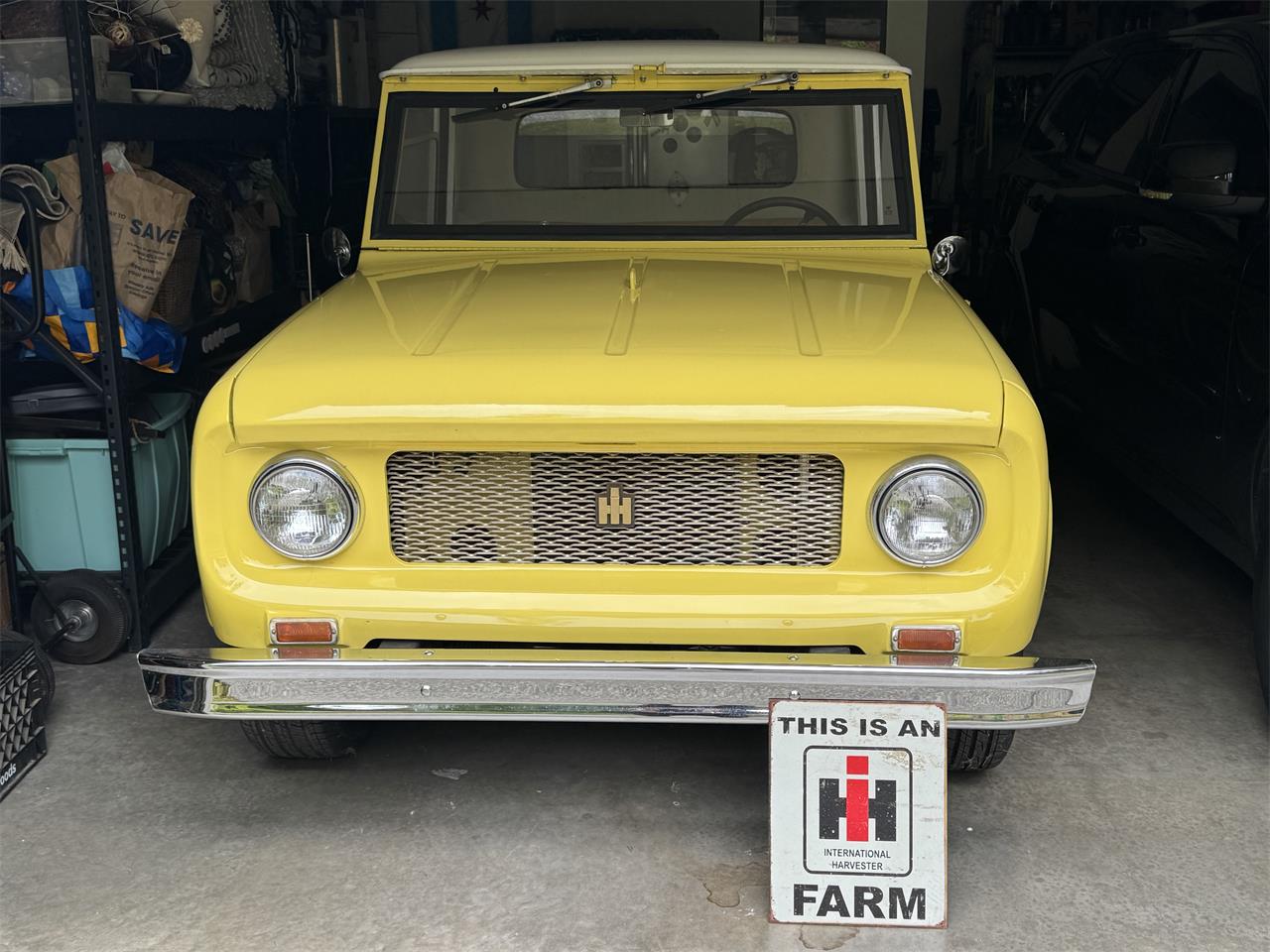 International-harvester-Scout-1963-Yellow-Tan-9