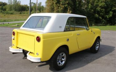 International-harvester-Scout-1967-Yellow-Gray-1