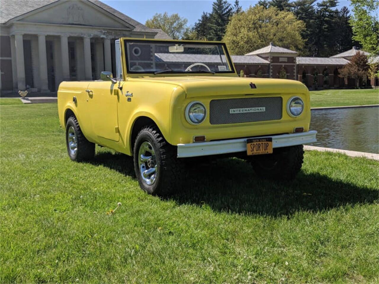 International-harvester-Scout-1967-Yellow-Gray-15