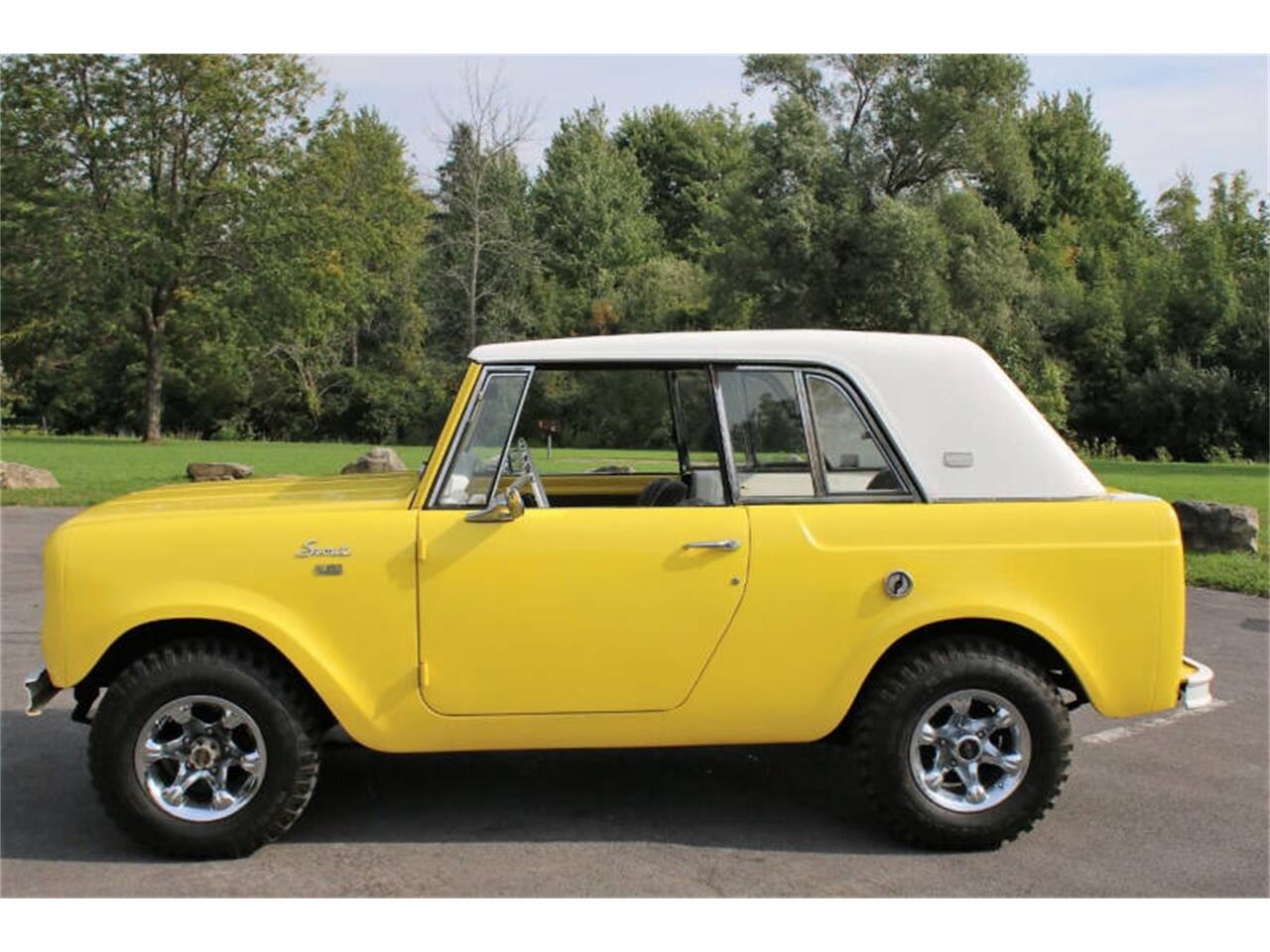 International-harvester-Scout-1967-Yellow-Gray-8